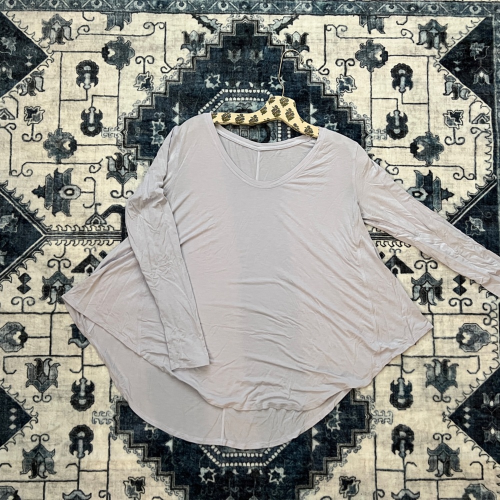 Lululemon long sleeved shirt
